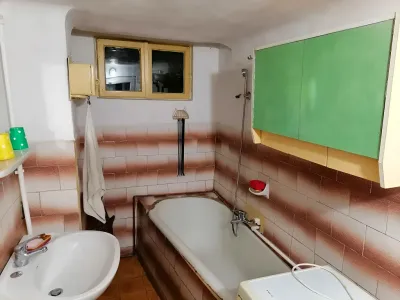 baie utilata cu cada casa vanzare cumparare Sector 1 Bucuresti